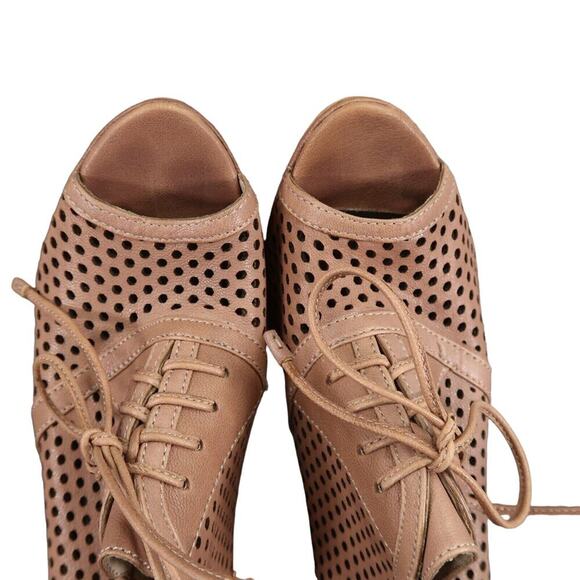 Vince Camuto Shoes Womens 8.5 Pump Booties Stiletto Lace UP Laser Cut Leather - Picture 9 of 15